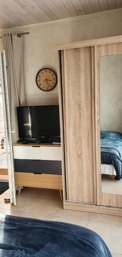 Studio Cosy Avec Grande Terrasse Au Calme Villa Сен Сир сюр Мер Екстериор снимка